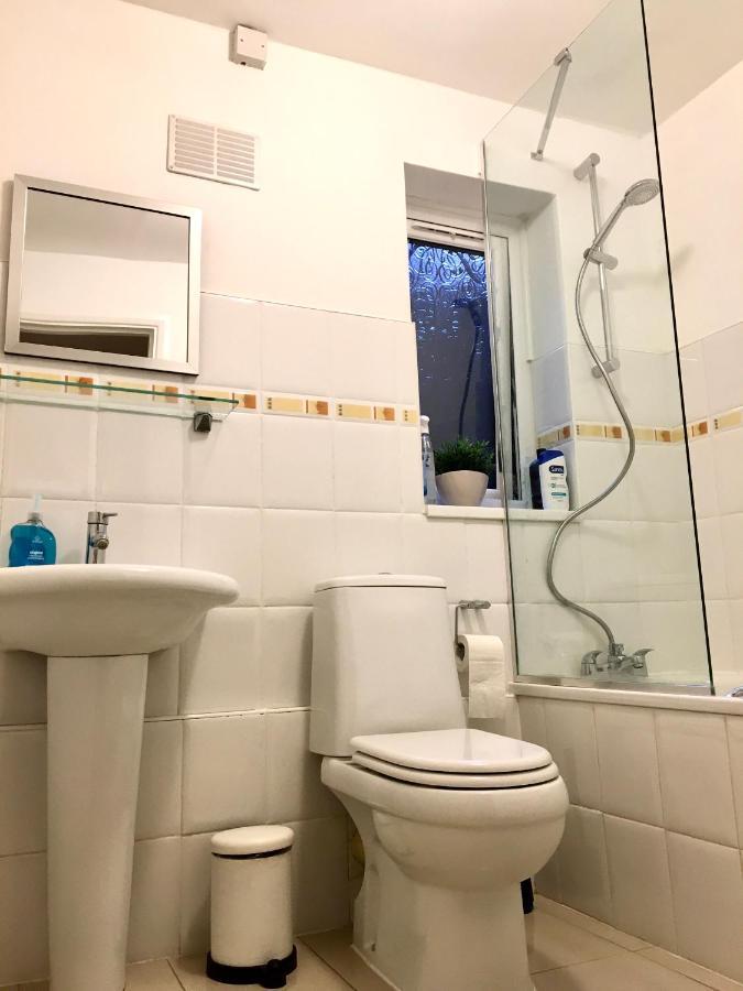 Double Room In The Heart Of Kingston Upon Thames In London Exterior photo